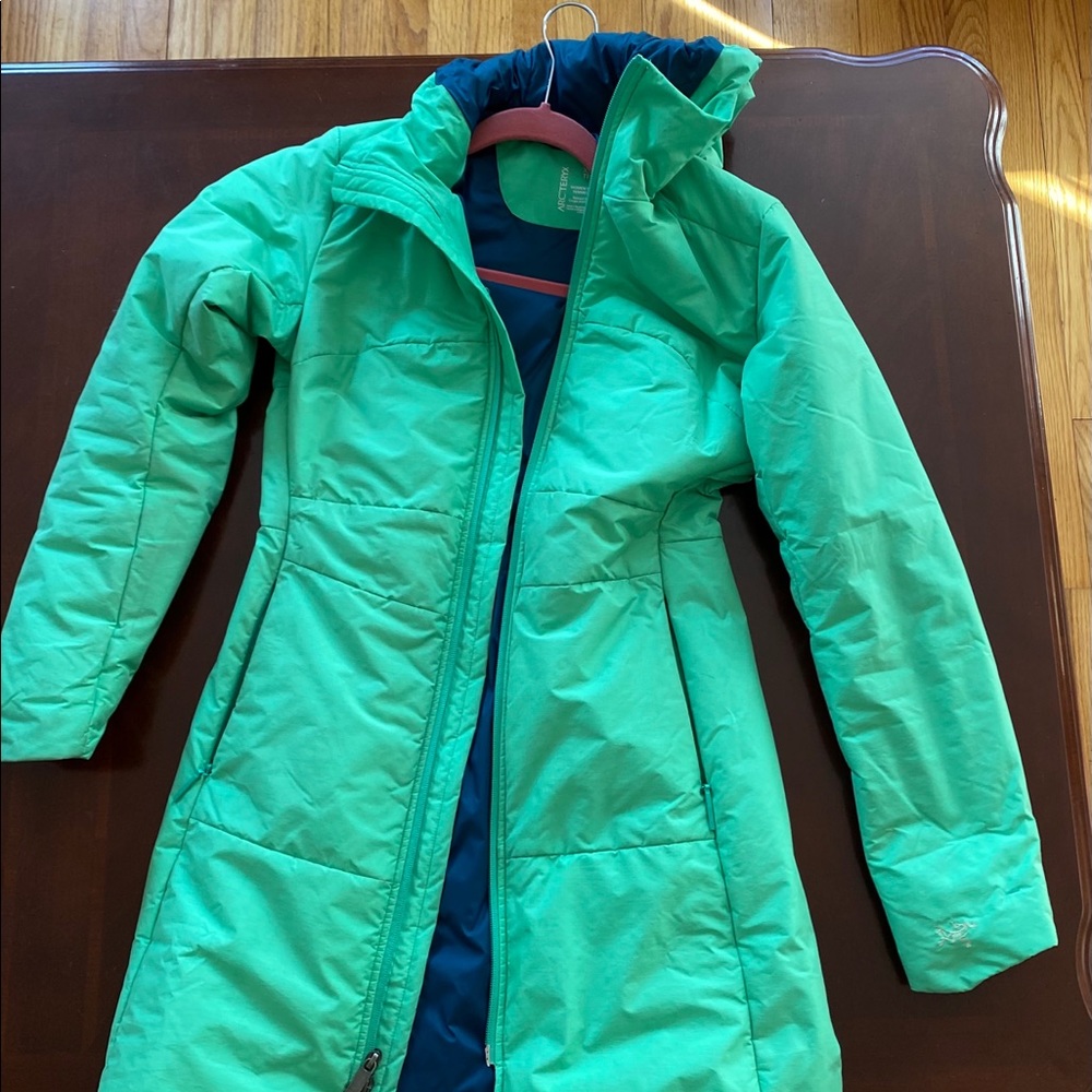 LN Arcteryx XS Darrah Coat